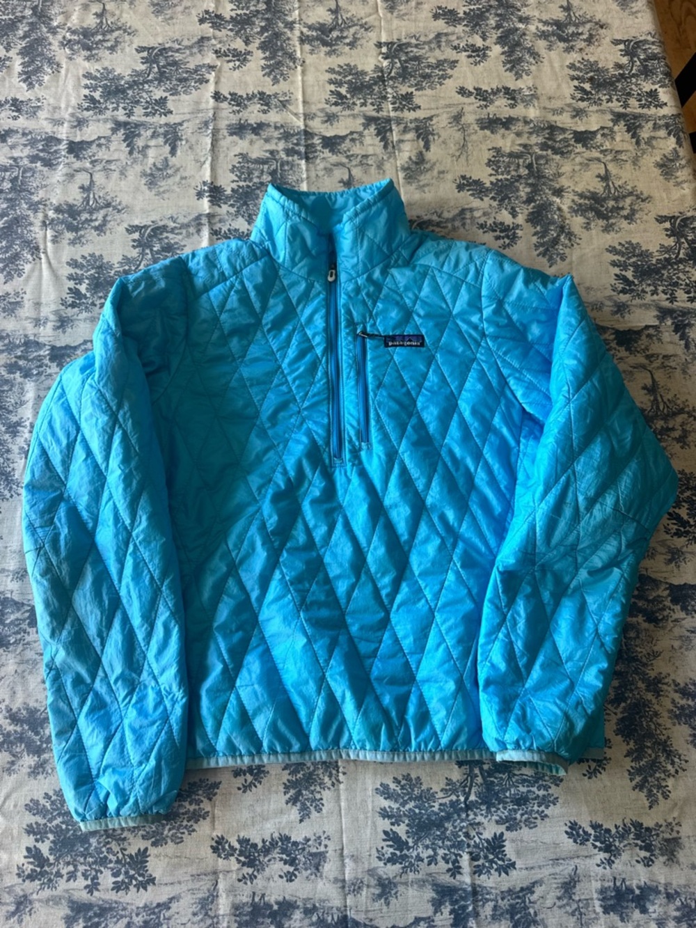 Patagonia Quilted nanopuff Pullover in Bright Turquoise